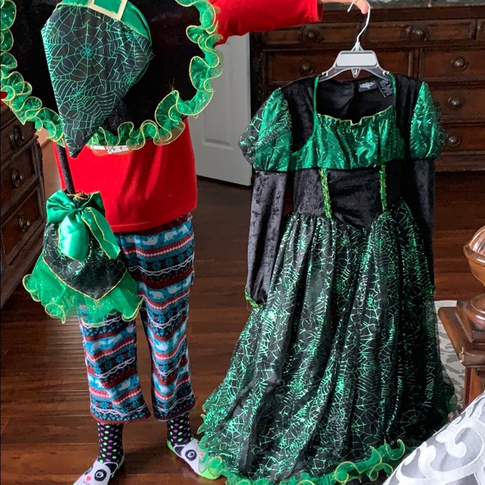 Cute Girl witch costume